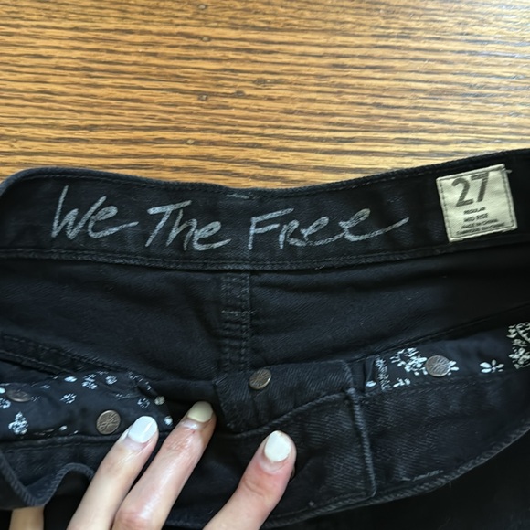 FREE PEOPLE DENIM SHORTS - Picture 3 of 5